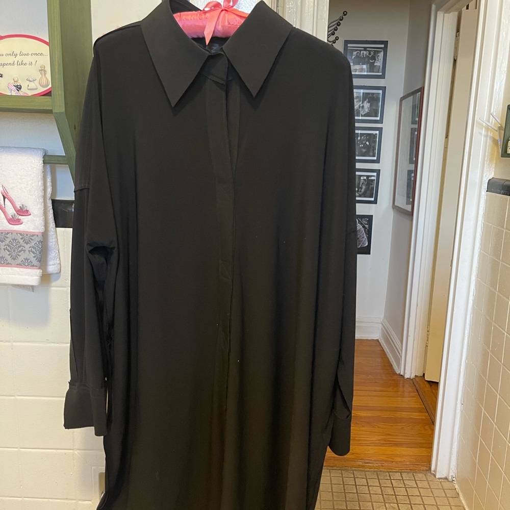 Norma Kamali midnight blue short dress knee length. Excellent condition.